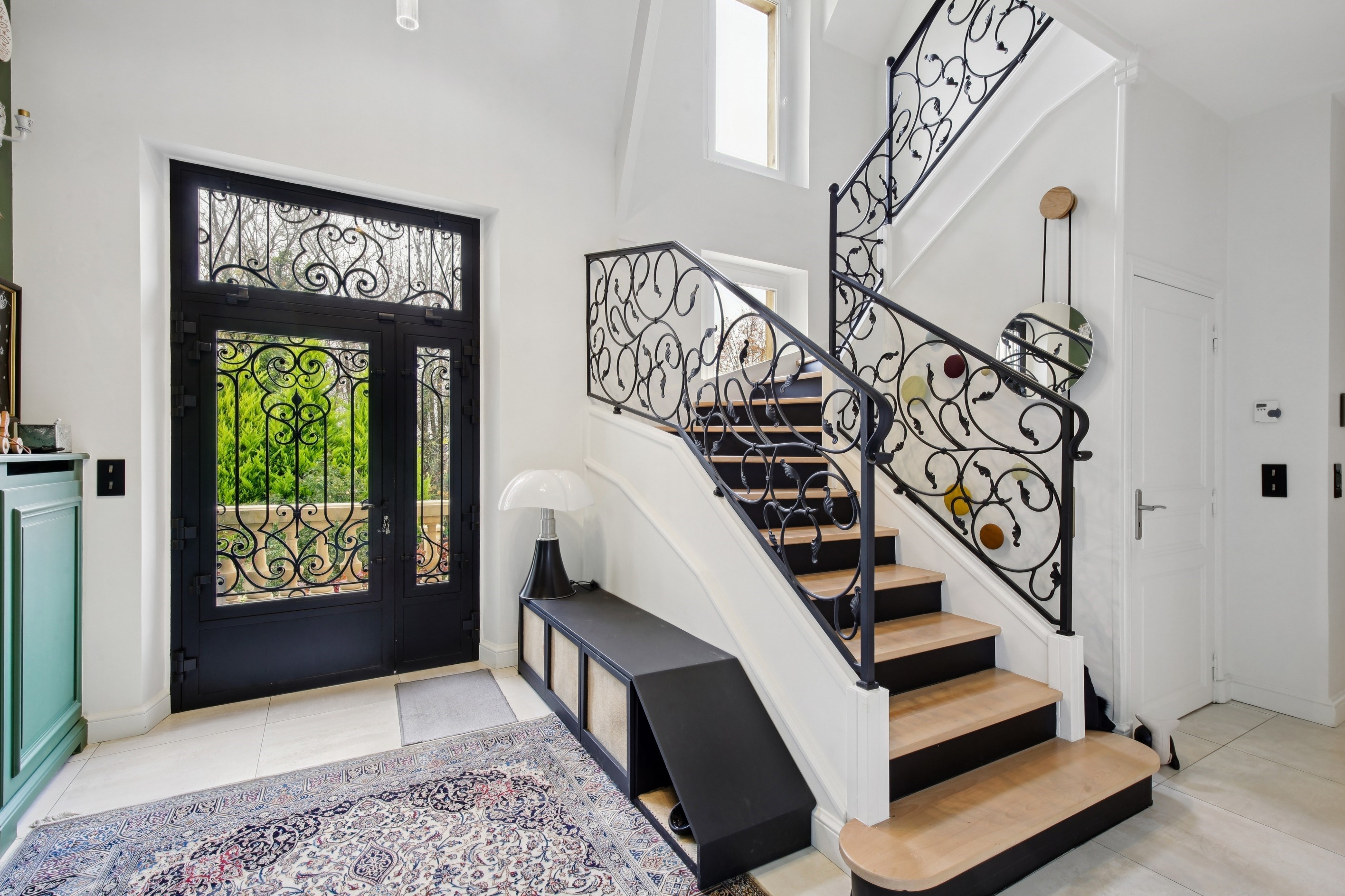  BRIGHT FAMILY HOUSE WITH LANDSCAPED GARDEN - 物件實景