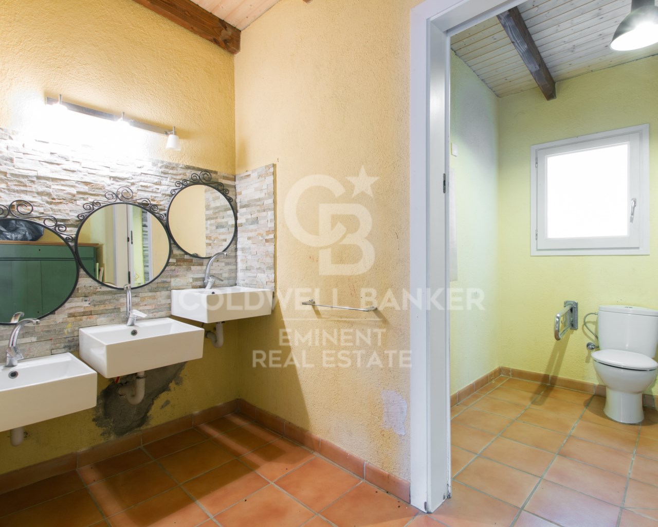 Mataró, Catalonia, ES, 6 Bedrooms Bedrooms, ,5 BathroomsBathrooms,Residential,For Sale,2000993