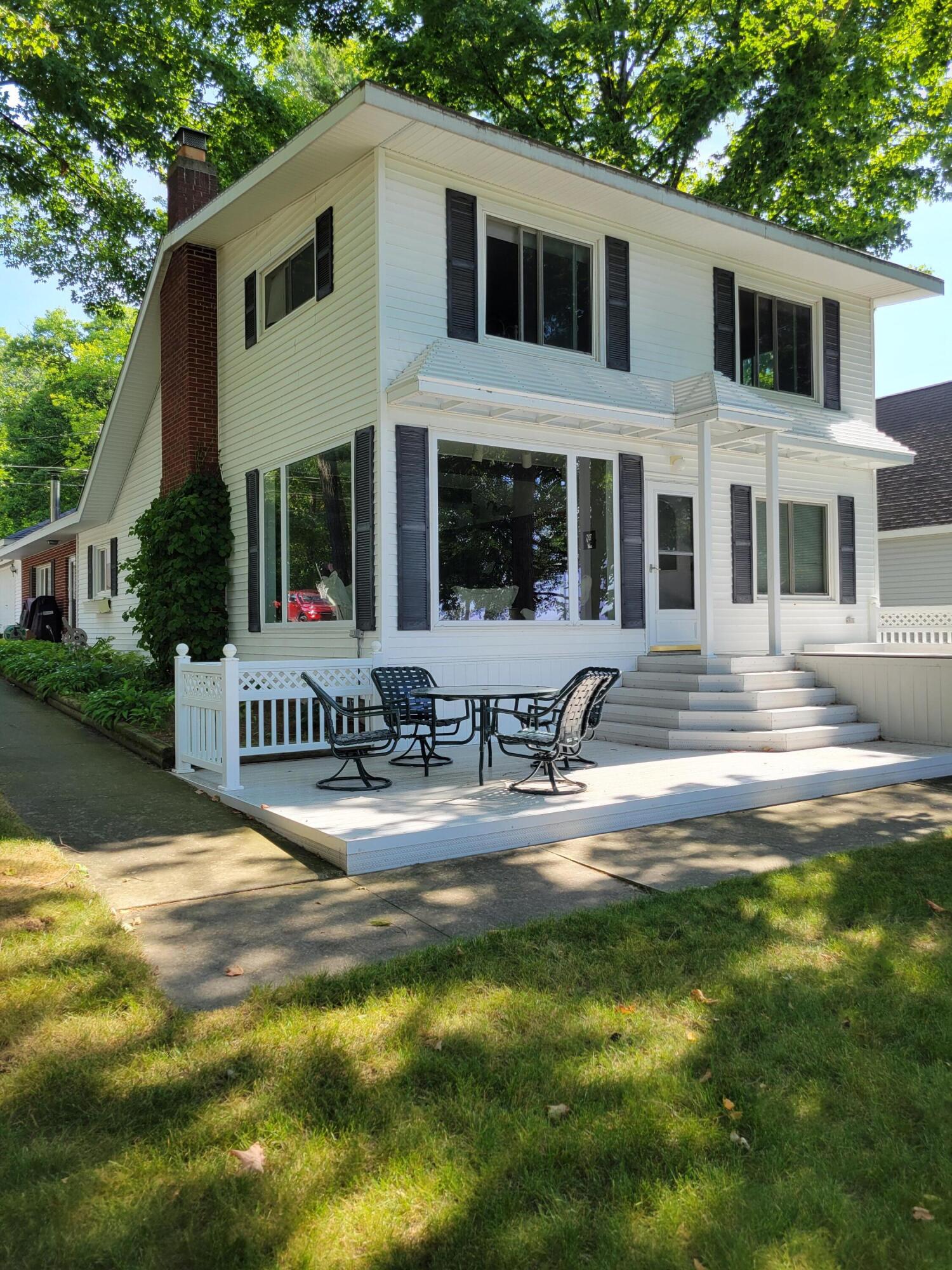 Alpena, Michigan, 49707, United States, 3 Bedrooms Bedrooms, ,3 BathroomsBathrooms,Residential,For Sale,1924180