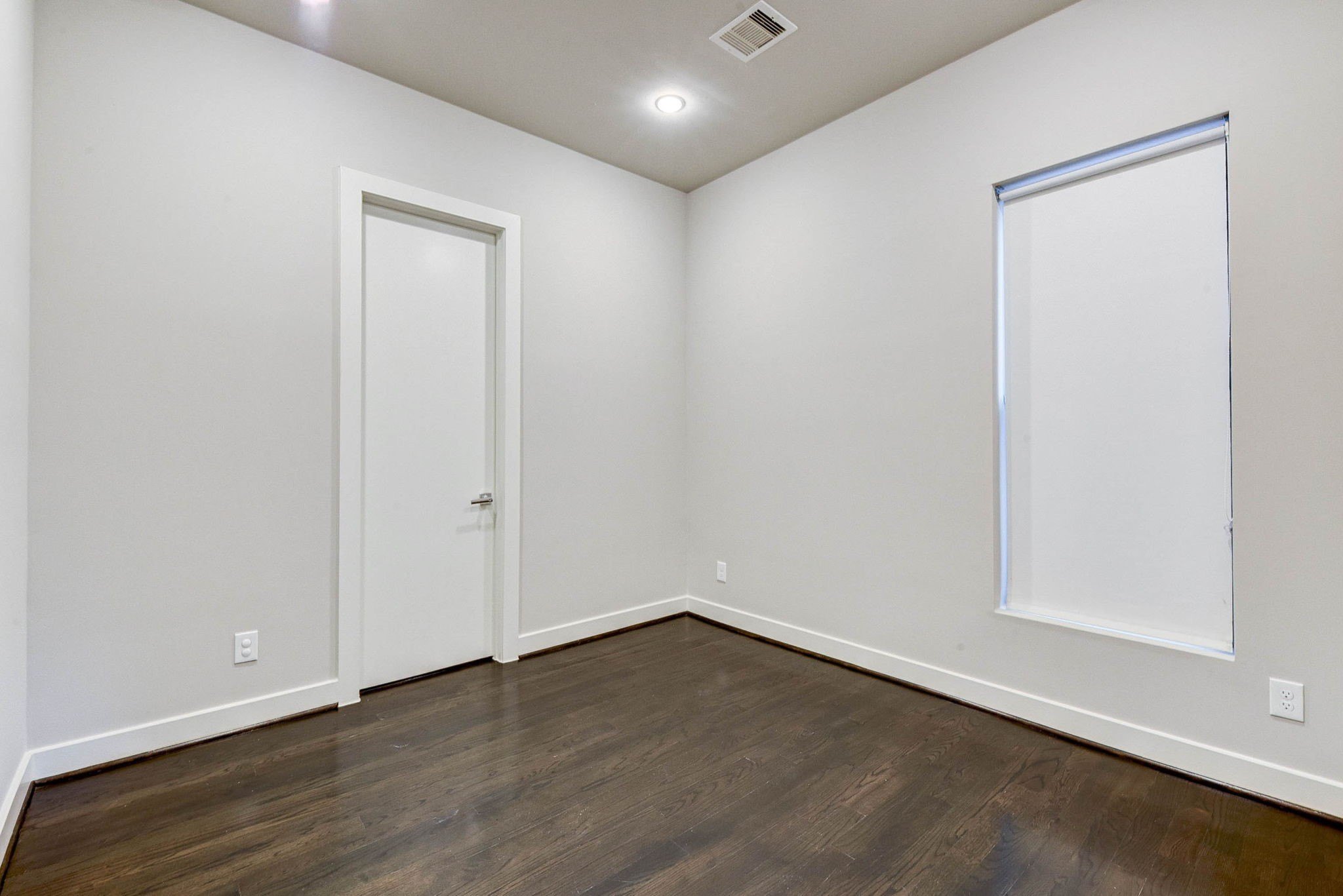 Houston, Texas, 77007, United States, 3 Bedrooms Bedrooms, ,4 BathroomsBathrooms,Residential,For Sale,1935957
