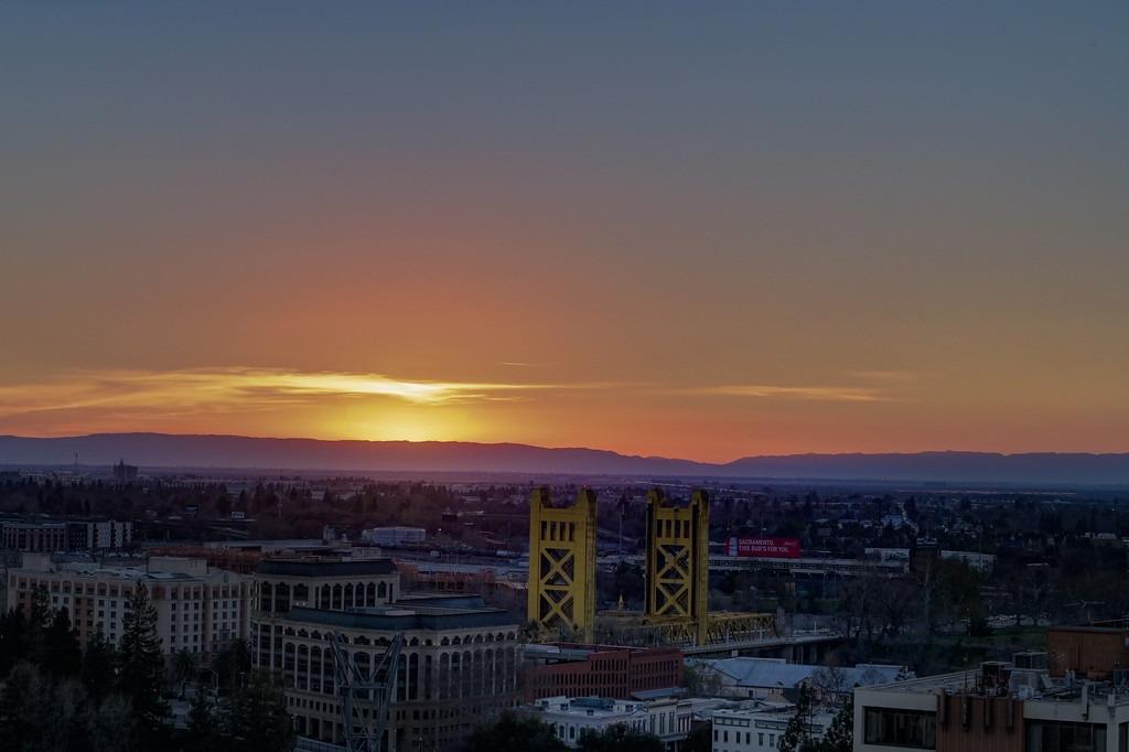 Sacramento, California, 95814, United States, 2 Bedrooms Bedrooms, ,3 BathroomsBathrooms,Residential,For Sale,1905892