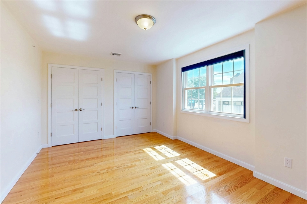 Lynn, Massachusetts, 01905, United States, 2 Bedrooms Bedrooms, ,2 BathroomsBathrooms,Residential,For Sale,1942525