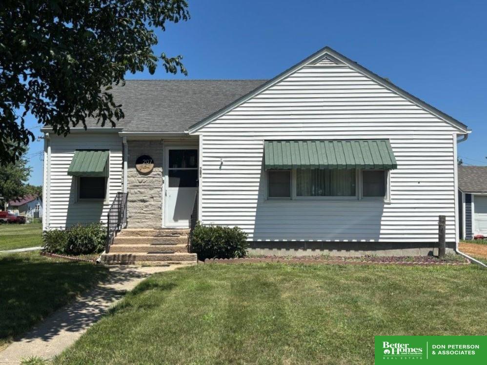 Cedar St, Coleridge, NE 68727