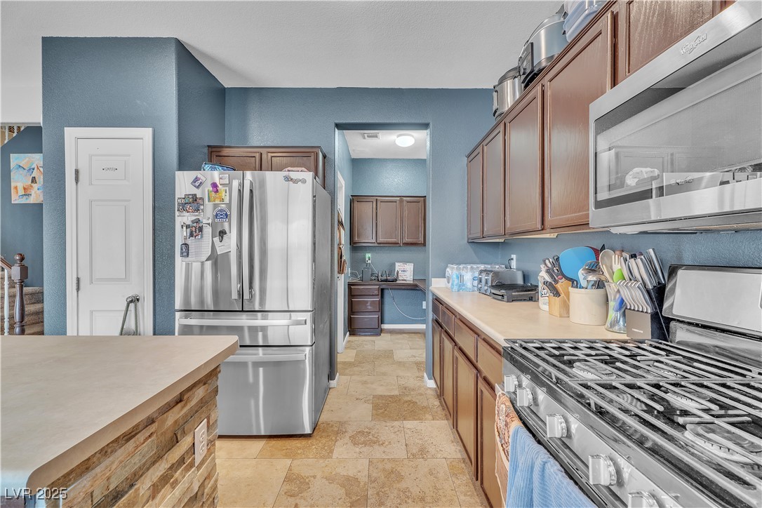 North Las Vegas, Nevada, 89081, United States, 4 Bedrooms Bedrooms, ,3 BathroomsBathrooms,Residential,For Sale,1996909