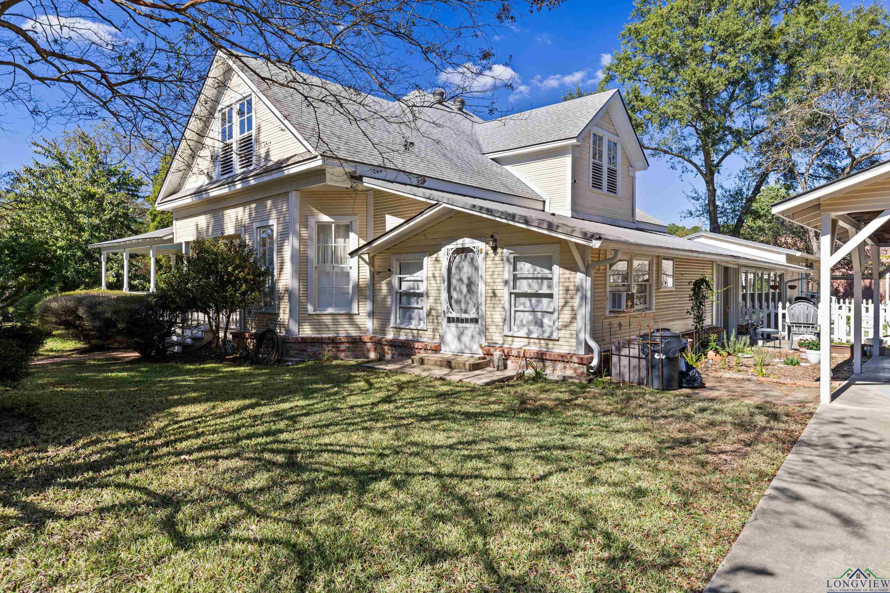 Jefferson, Texas, 75657, United States, 4 Bedrooms Bedrooms, ,4 BathroomsBathrooms,Residential,For Sale,1985697