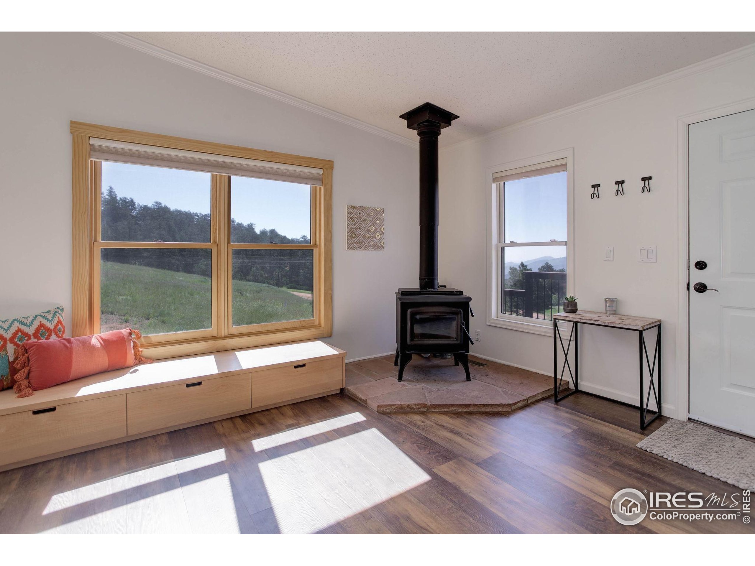 Lyons, Colorado, 80540, United States, 3 Bedrooms Bedrooms, ,2 BathroomsBathrooms,Residential,For Sale,1856959