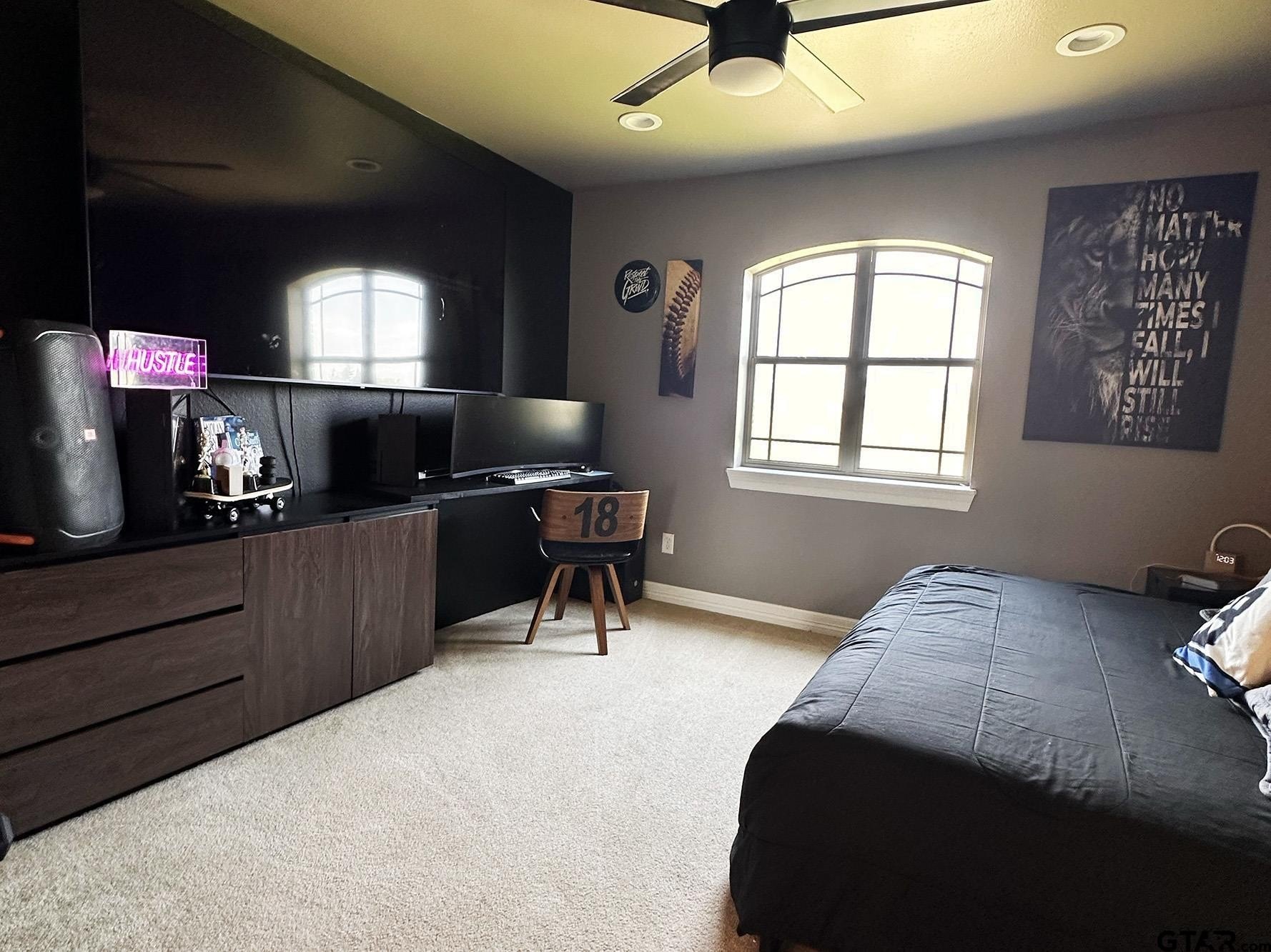 Pittsburg, Texas, 75686, United States, 5 Bedrooms Bedrooms, ,4 BathroomsBathrooms,Residential,For Sale,1978911