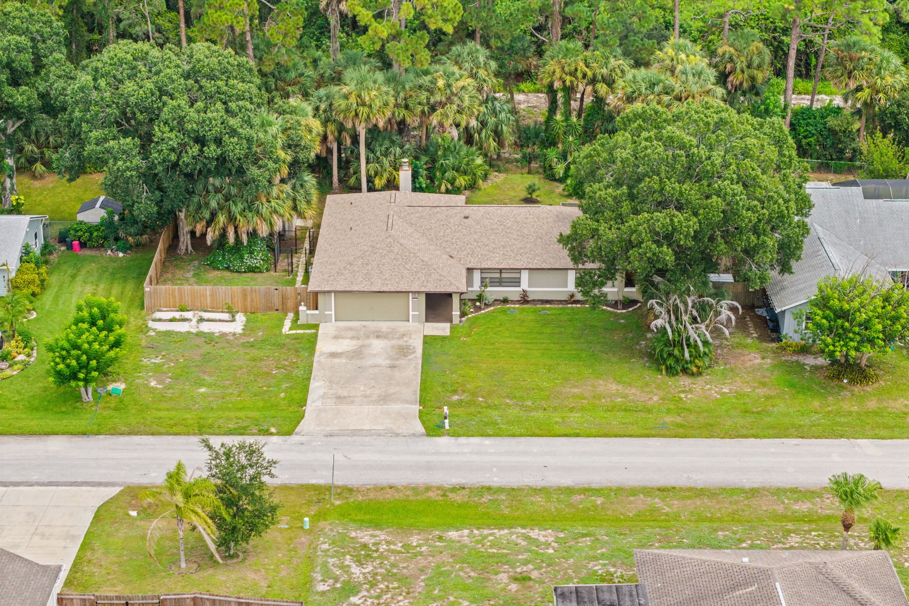  649 Narragansett Street NE, Palm Bay, FL, 32907 - 物件實景