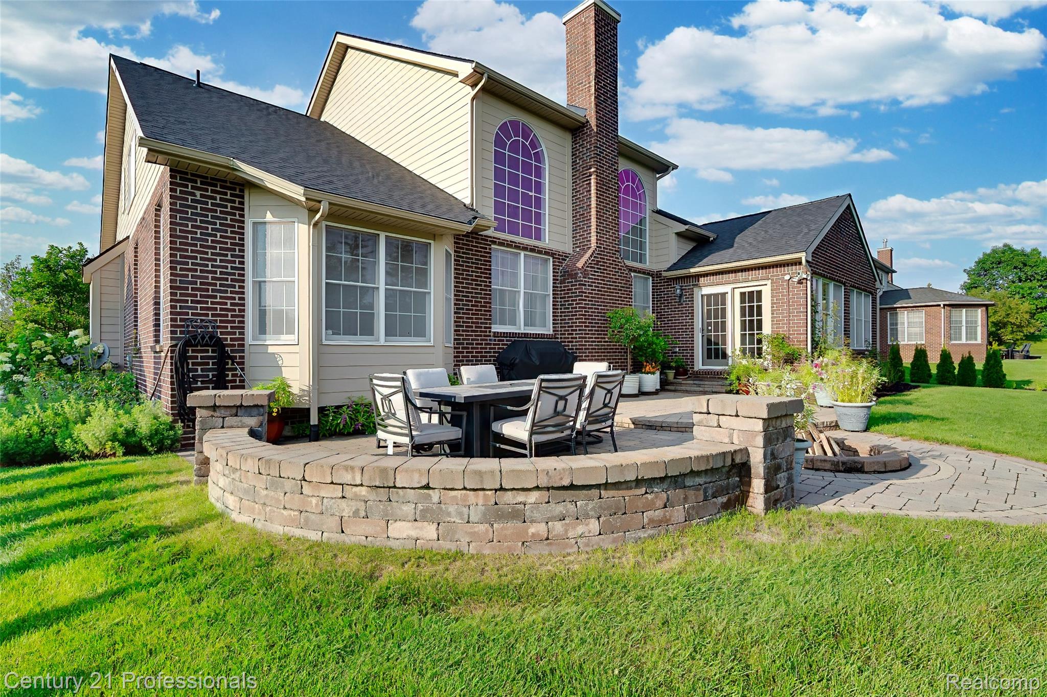 Novi, Michigan, 48374, United States, 4 Bedrooms Bedrooms, ,5 BathroomsBathrooms,Residential,For Sale,1904445