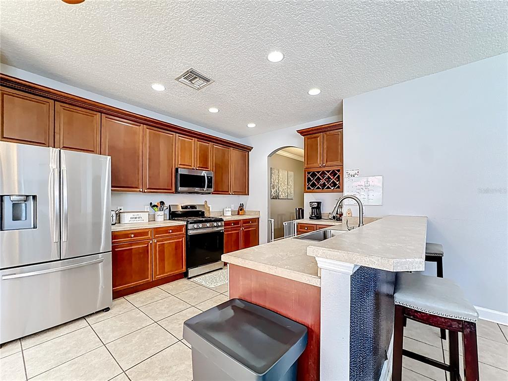 Oviedo, Florida, 32765, United States, 5 Bedrooms Bedrooms, ,3 BathroomsBathrooms,Residential,For Sale,1903894