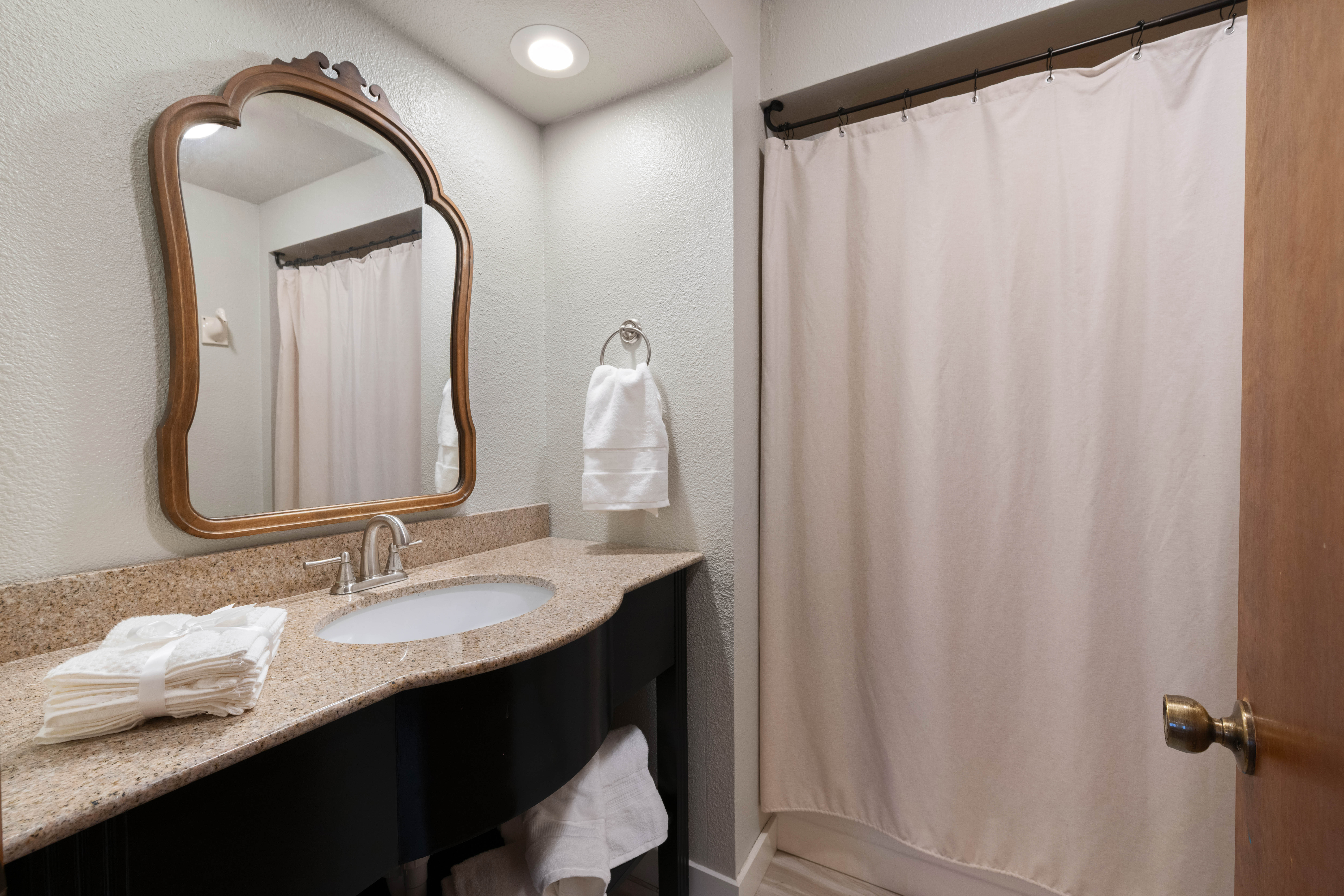  Welcomes you With Comfort and Functionality in All the Right Places - 物件實景