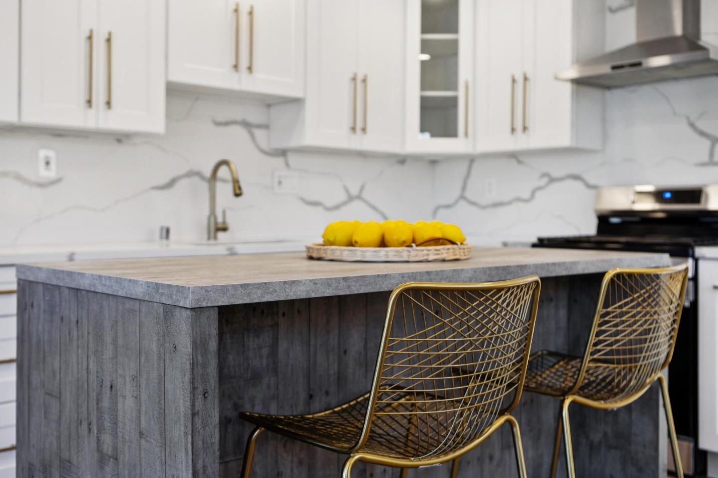 East Palo Alto, California, 94303, United States, 3 Bedrooms Bedrooms, ,2 BathroomsBathrooms,Residential,For Sale,1947382