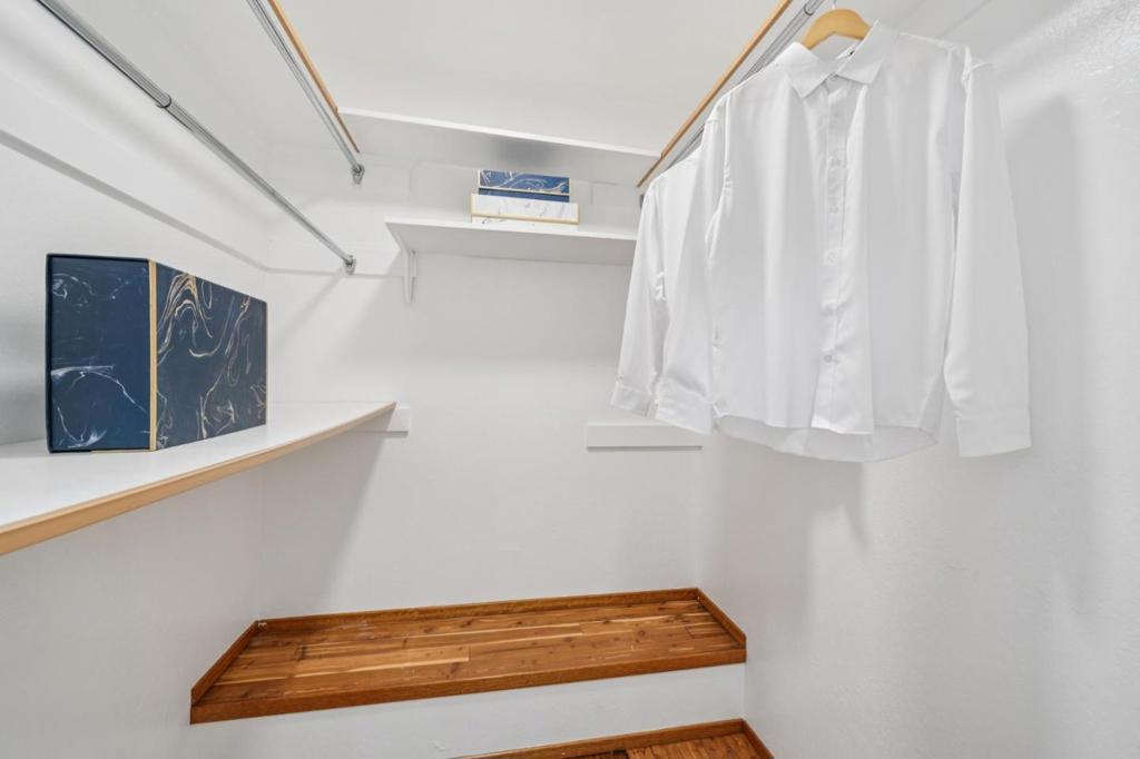 San Francisco, California, 94131, United States, 3 Bedrooms Bedrooms, ,3 BathroomsBathrooms,Residential,For Sale,1974039