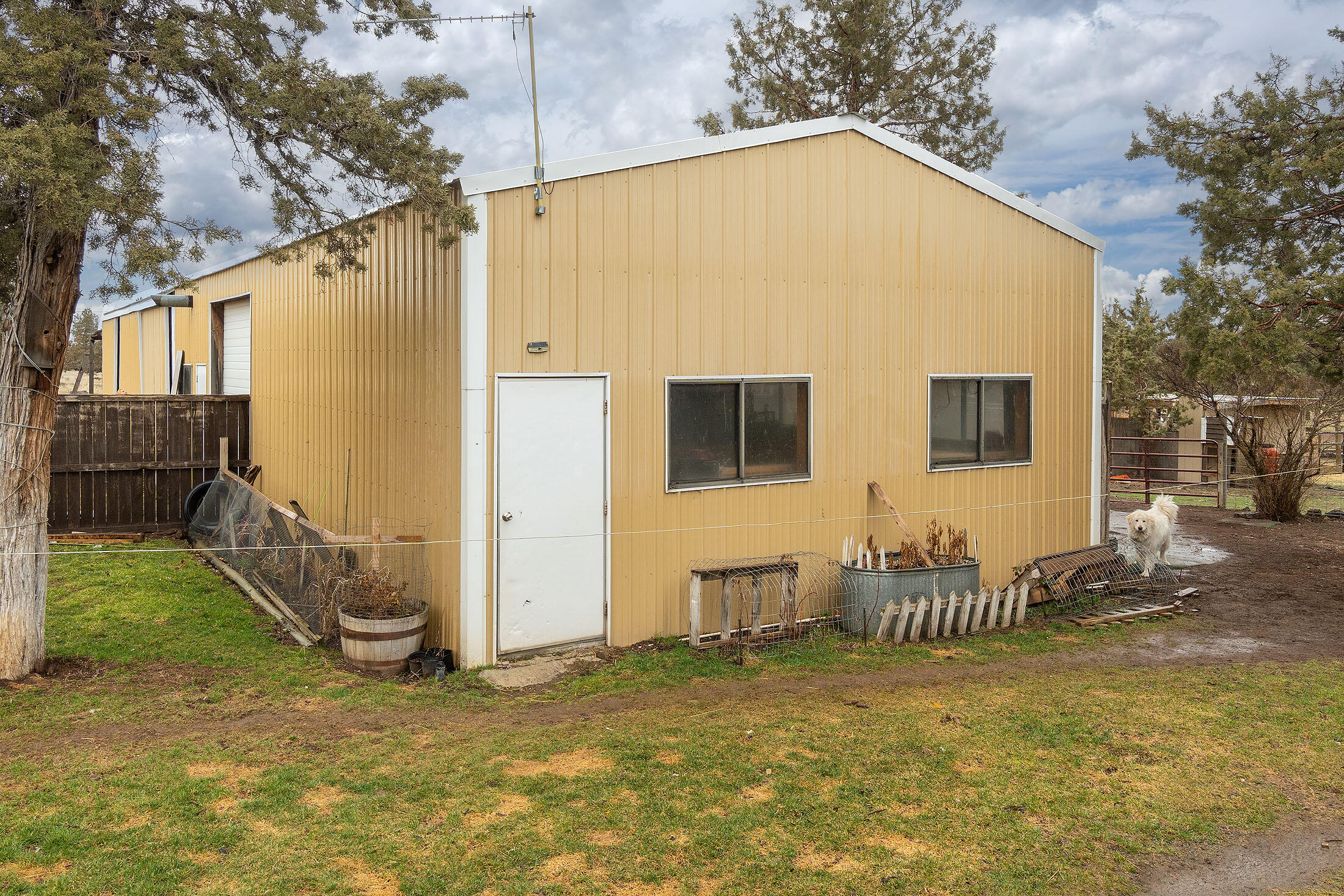 Redmond, Oregon, 97756, United States, 3 Bedrooms Bedrooms, ,2 BathroomsBathrooms,Residential,For Sale,1735905