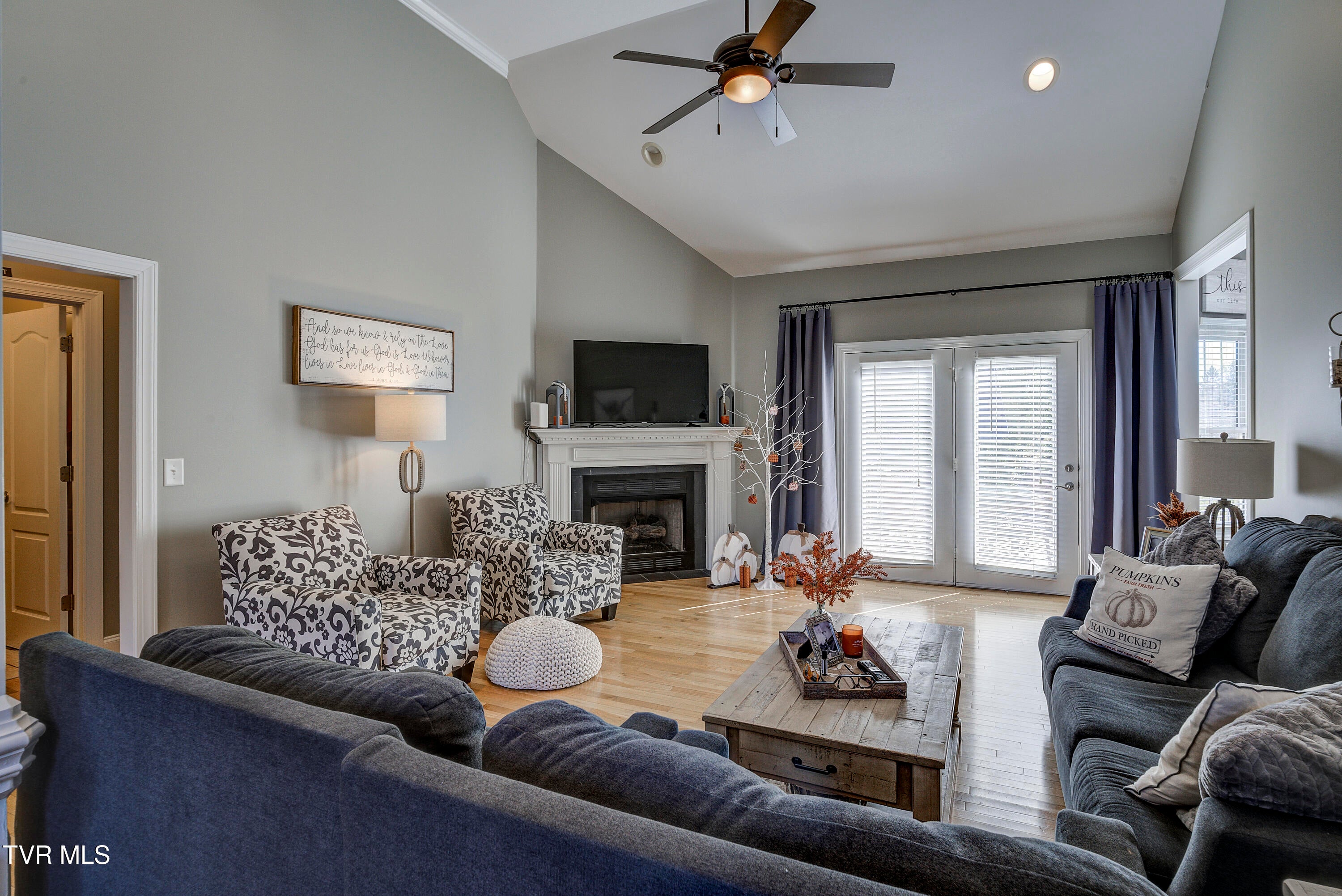 Johnson City, Tennessee, 37604, United States, 5 Bedrooms Bedrooms, ,3 BathroomsBathrooms,Residential,For Sale,1964815