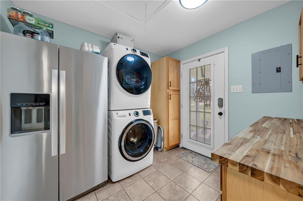 Grand Bay, Alabama, 36541, United States, 5 Bedrooms Bedrooms, ,3 BathroomsBathrooms,Residential,For Sale,2000990