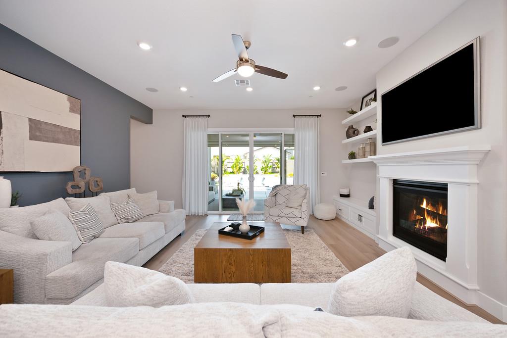 Roseville, California, 95747, United States, 4 Bedrooms Bedrooms, ,4 BathroomsBathrooms,Residential,For Sale,1927249