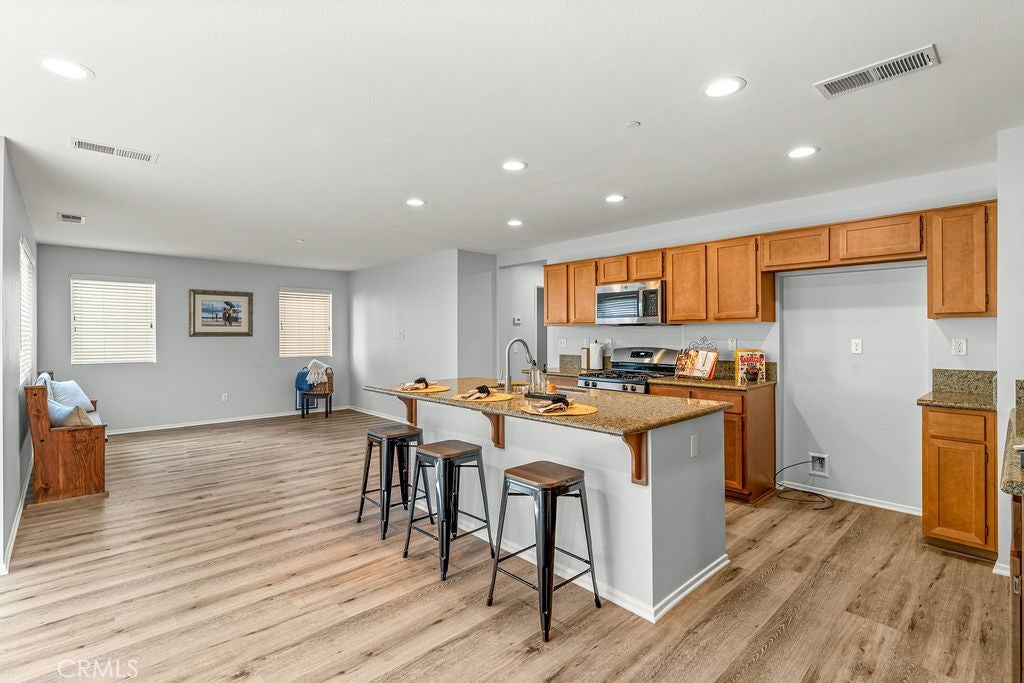 Lake Elsinore, California, 92532, United States, 3 Bedrooms Bedrooms, ,3 BathroomsBathrooms,Residential,For Sale,1979184