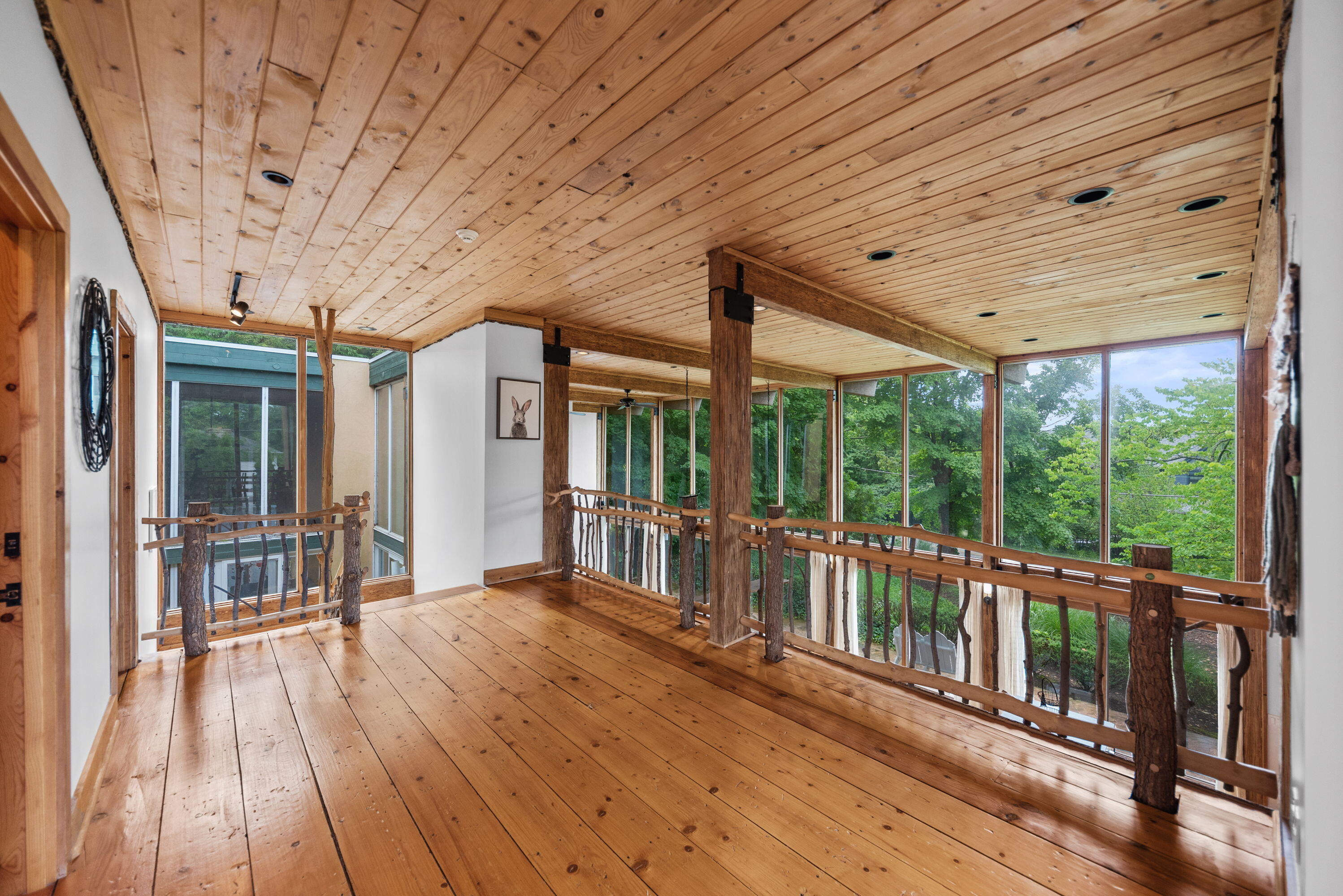Lakeside, Michigan, 49116, United States, 3 Bedrooms Bedrooms, ,3 BathroomsBathrooms,Residential,For Sale,1926204