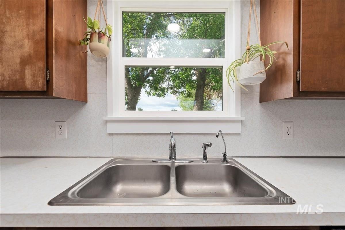 Nampa, Idaho, 83687, United States, 3 Bedrooms Bedrooms, ,2 BathroomsBathrooms,Residential,For Sale,1827445
