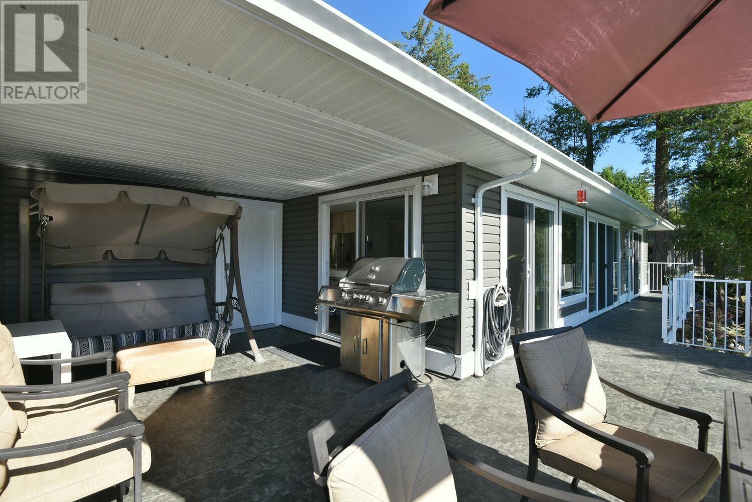MADEIRA PARK, British Columbia, V0N 2H1, CA, 3 Bedrooms Bedrooms, ,3 BathroomsBathrooms,Residential,For Sale,1837526