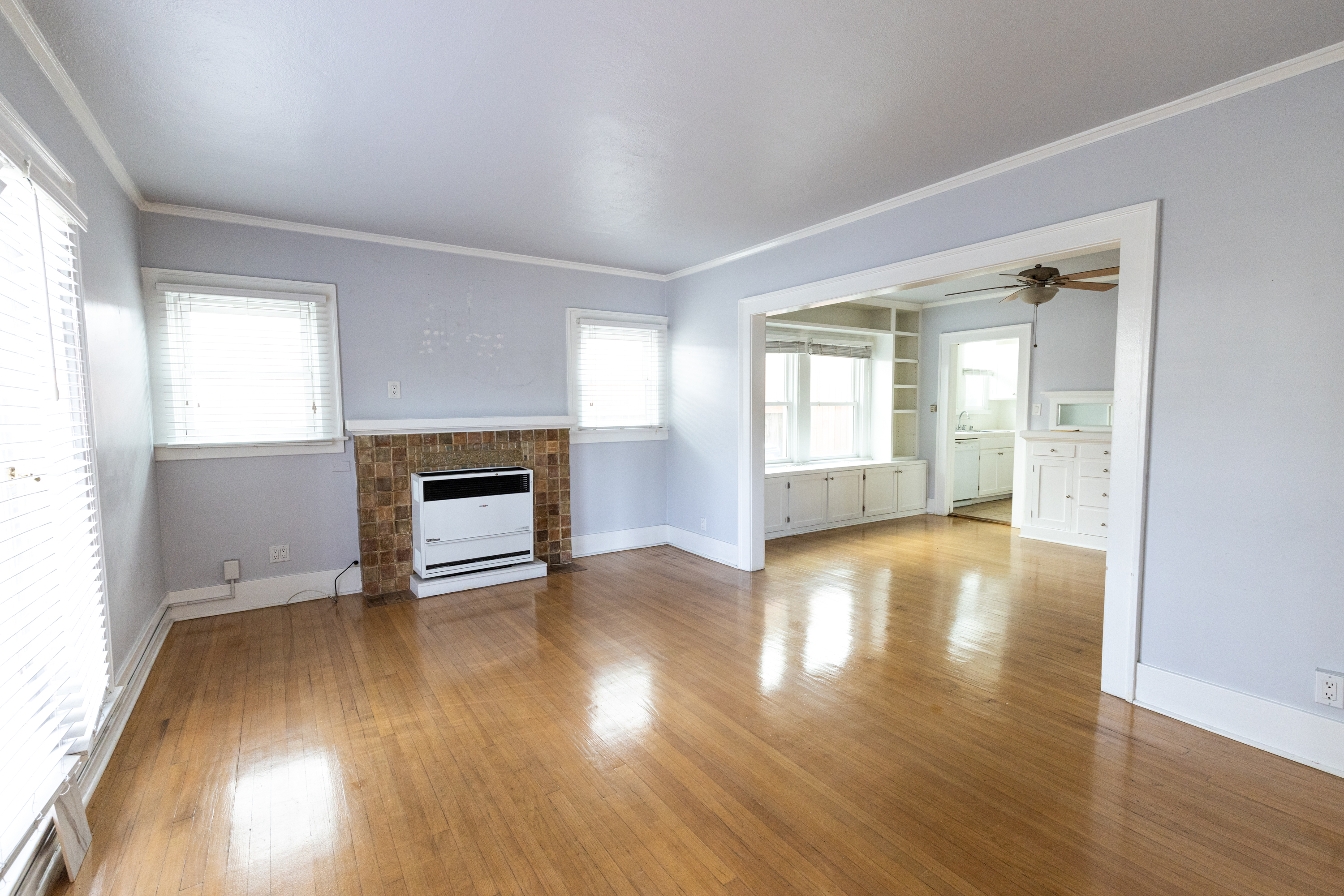 Los Angeles, California, 90019, United States, 8 Bedrooms Bedrooms, ,4 BathroomsBathrooms,Residential,For Sale,1974738