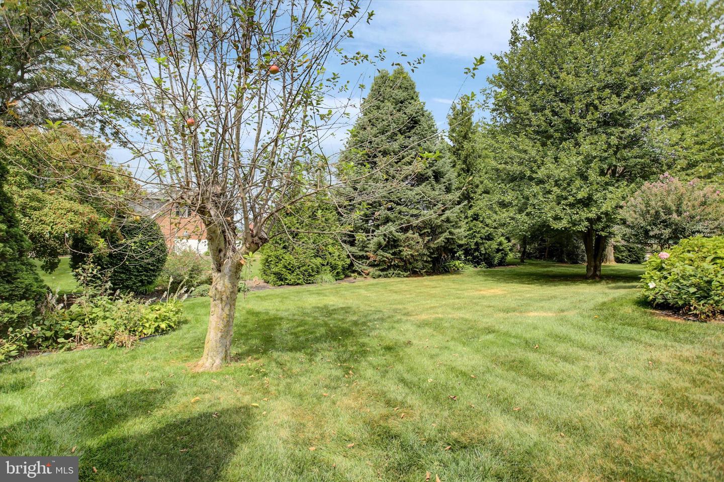 Chambersburg, Pennsylvania, 17202, United States, 5 Bedrooms Bedrooms, ,6 BathroomsBathrooms,Residential,For Sale,1989609