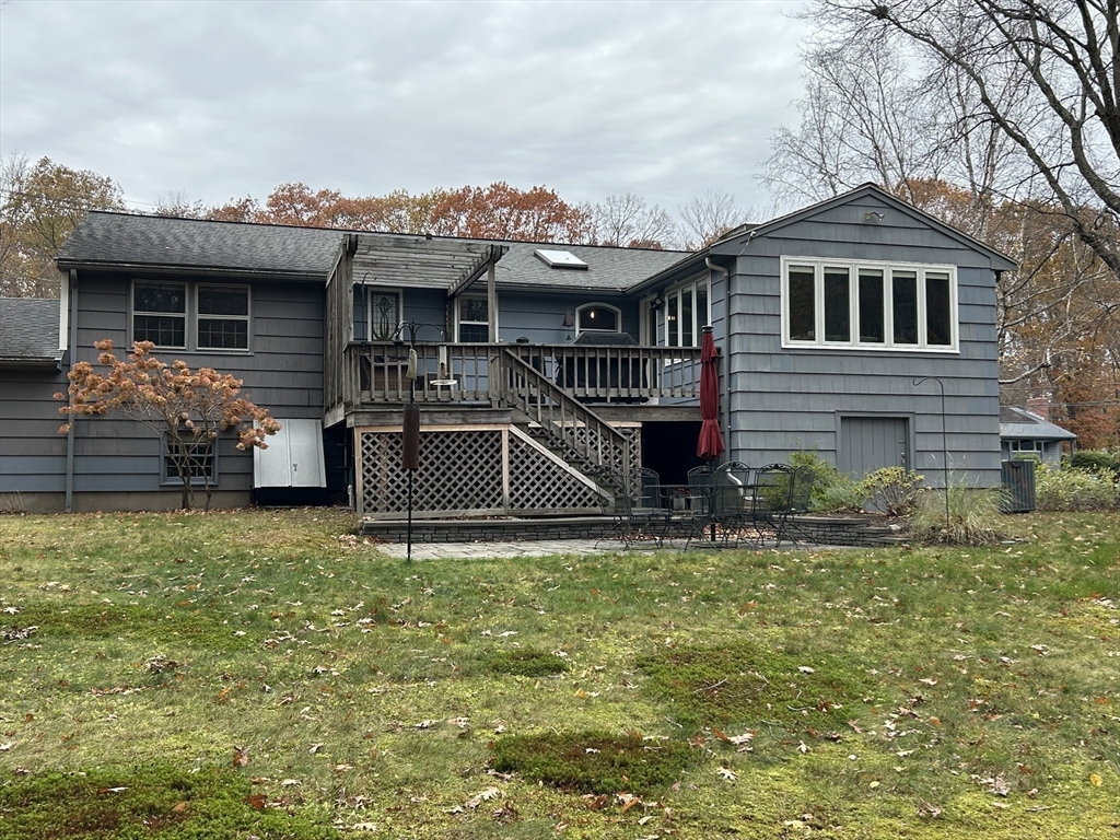 Framingham, Massachusetts, 01701, United States, 4 Bedrooms Bedrooms, ,3 BathroomsBathrooms,Residential,For Sale,1988982