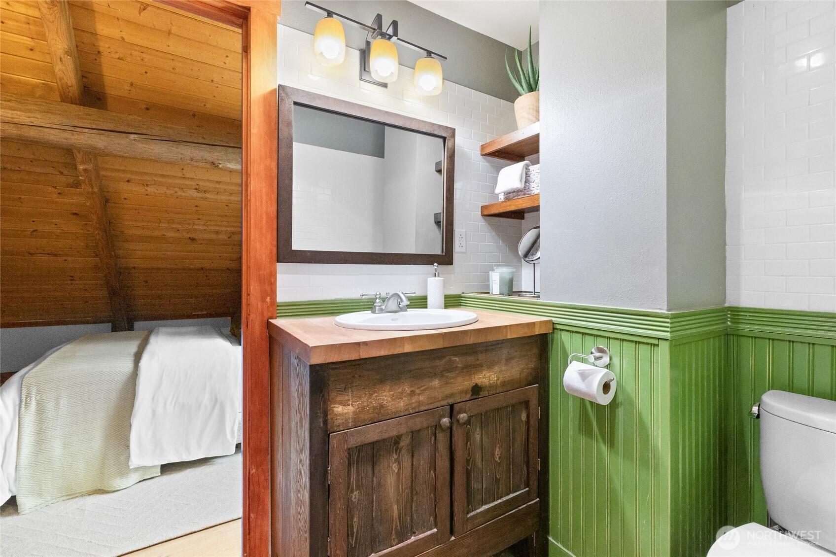 RAVENSDALE, Washington, 98051, United States, 3 Bedrooms Bedrooms, ,2 BathroomsBathrooms,Residential,For Sale,1917329