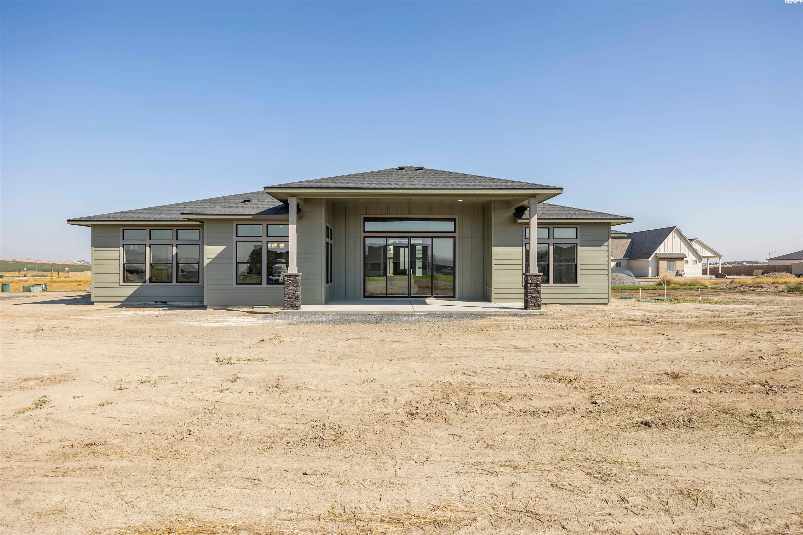 Kennewick, Washington, 99338, United States, 4 Bedrooms Bedrooms, ,3 BathroomsBathrooms,Residential,For Sale,2002511