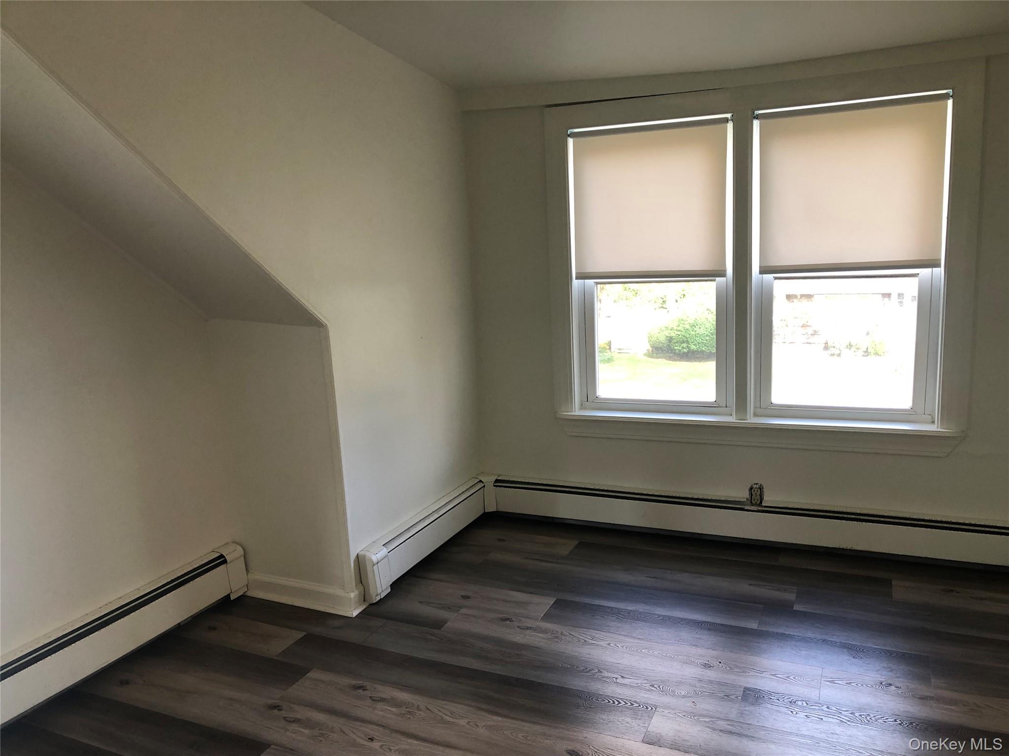 Kings Park, New York, 11754, United States, 3 Bedrooms Bedrooms, ,1 BathroomBathrooms,Residential,For Sale,1988130