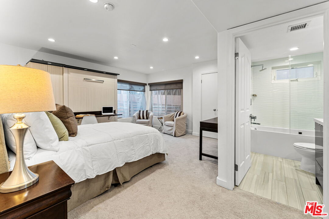 Los Angeles, California, 90049, United States, 2 Bedrooms Bedrooms, ,3 BathroomsBathrooms,Residential,For Sale,2003459