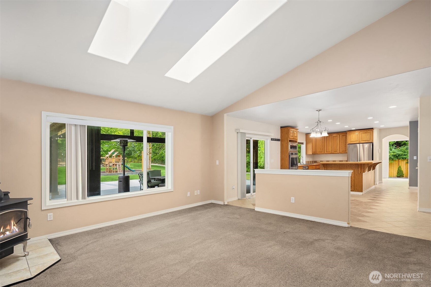 Lake Stevens, Washington, 98258, United States, 4 Bedrooms Bedrooms, ,2 BathroomsBathrooms,Residential,For Sale,1901328