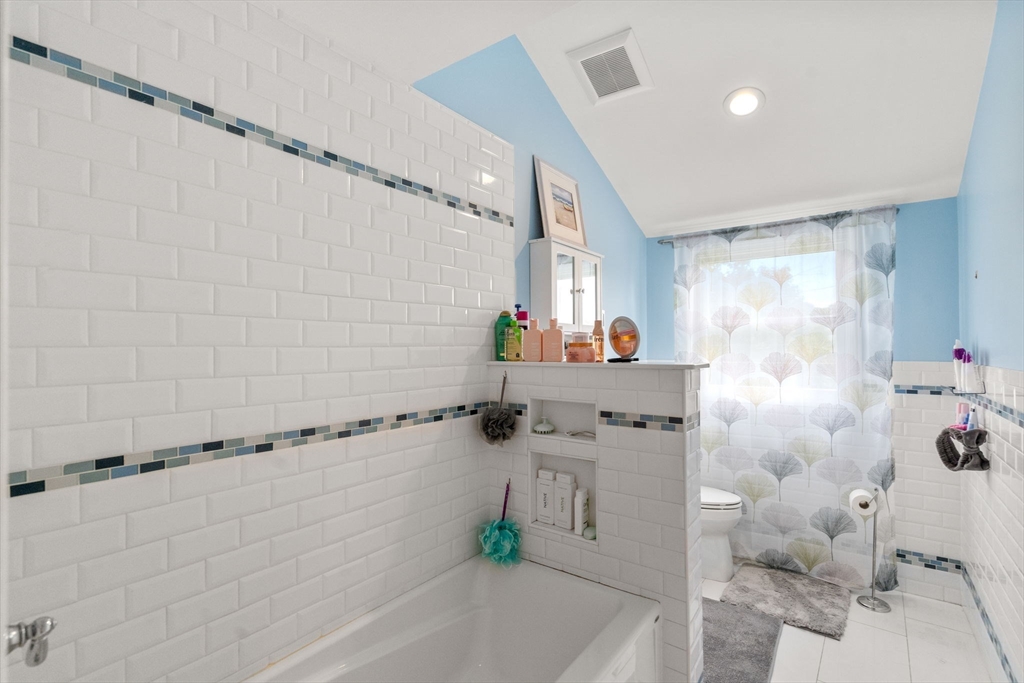 Needham, Massachusetts, 02494, United States, 4 Bedrooms Bedrooms, ,6 BathroomsBathrooms,Residential,For Sale,1995661