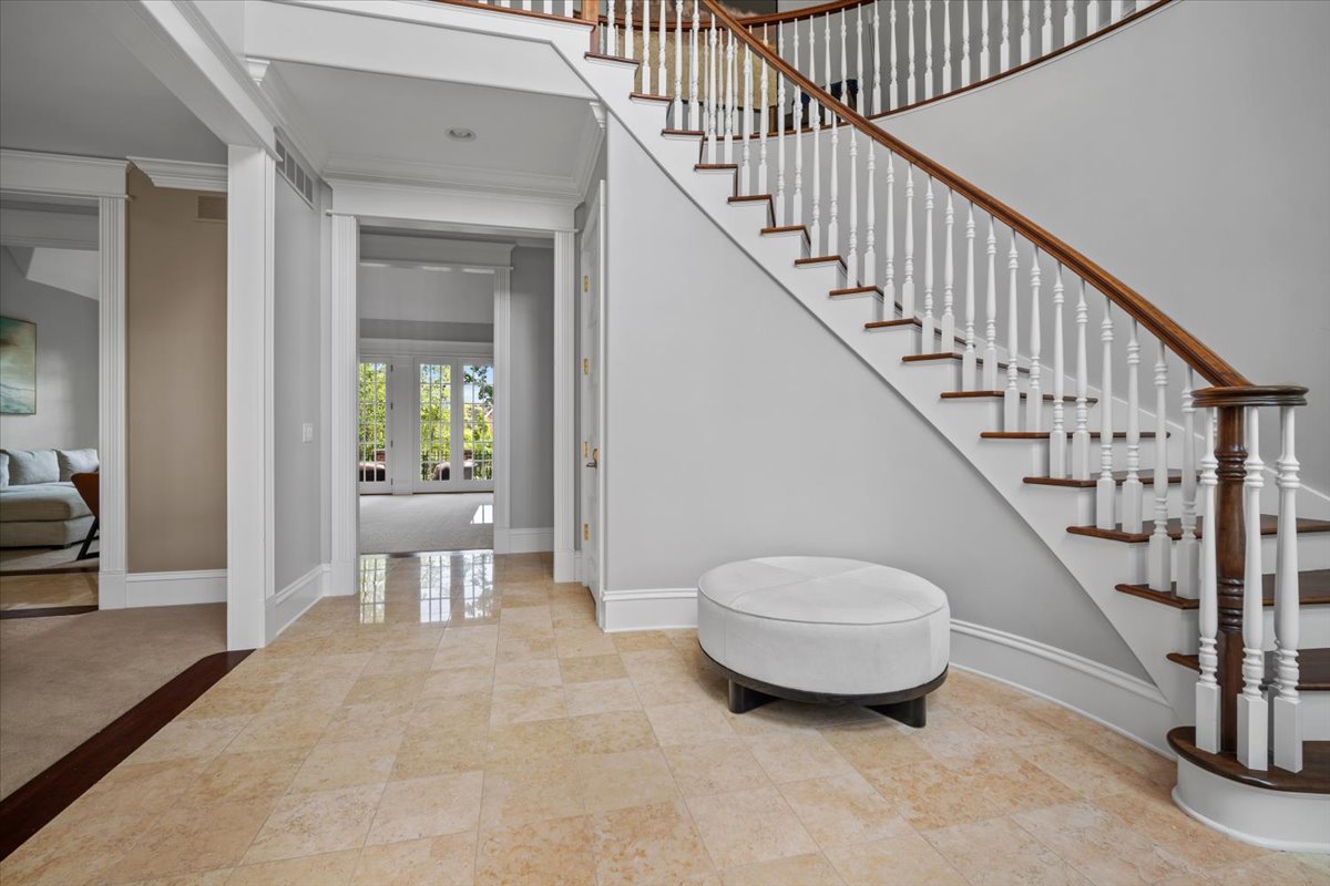 Bloomington, Illinois, 61704, United States, 4 Bedrooms Bedrooms, ,7 BathroomsBathrooms,Residential,For Sale,1941288