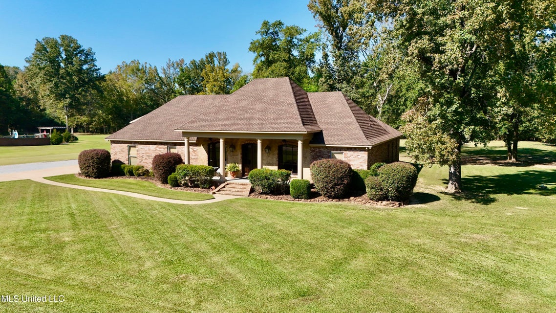 Clinton, Mississippi, 39056, United States, 4 Bedrooms Bedrooms, ,3 BathroomsBathrooms,Residential,For Sale,1998681