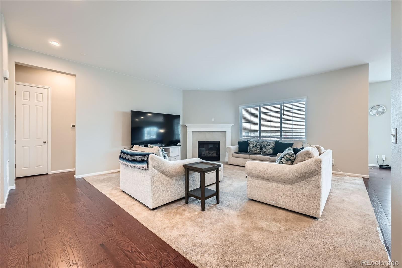 Aurora, Colorado, 80019, United States, 4 Bedrooms Bedrooms, ,3 BathroomsBathrooms,Residential,For Sale,1731367
