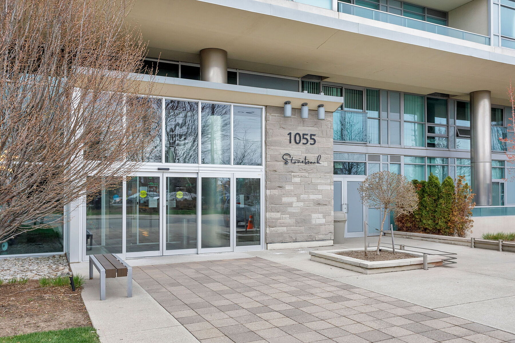  Spacious and Bright Condo - 物件實景