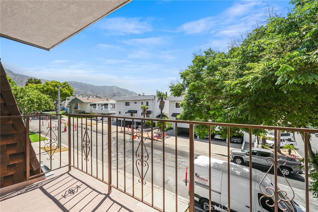 Burbank, California, 91501, United States, 2 Bedrooms Bedrooms, ,2 BathroomsBathrooms,Residential,For Sale,1889900