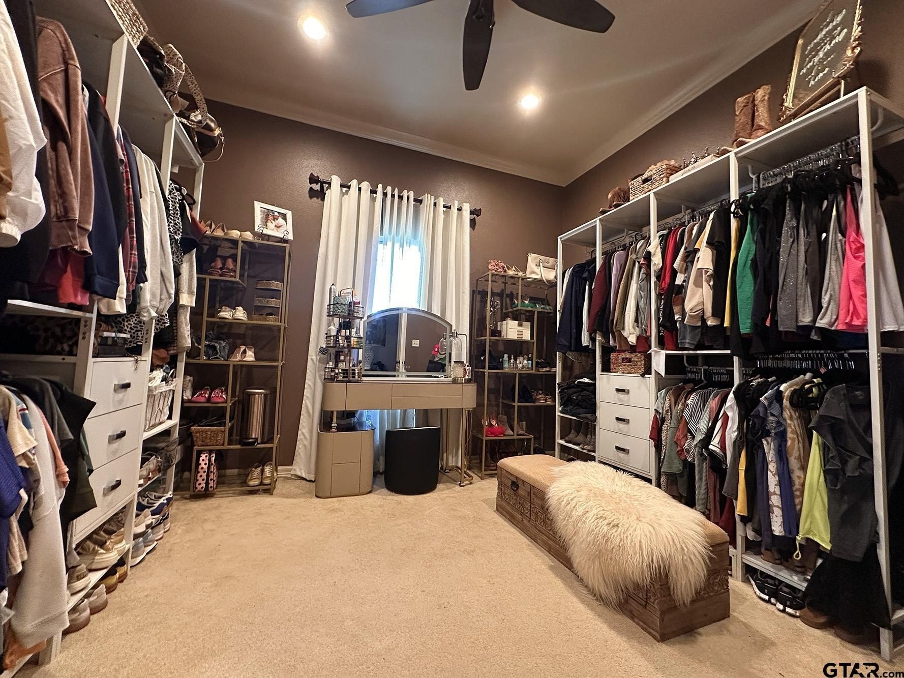 Pittsburg, Texas, 75686, United States, 5 Bedrooms Bedrooms, ,4 BathroomsBathrooms,Residential,For Sale,1978911