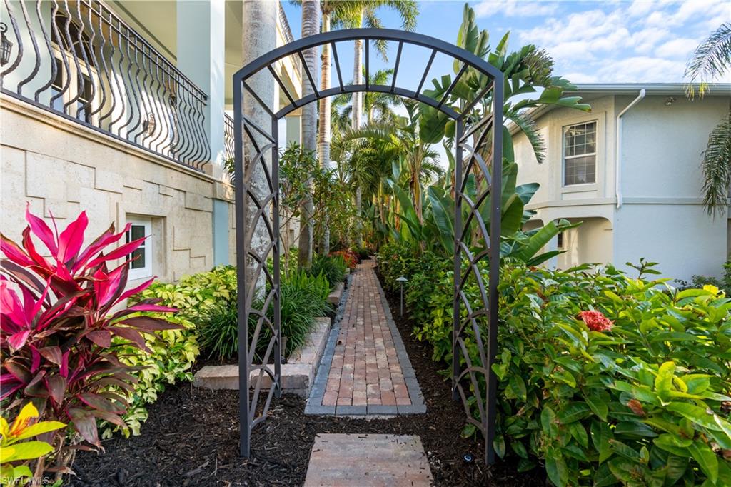 40 5th Ave S, Naples, Florida, 34102, United States, 5 Bedrooms Bedrooms, ,7 BathroomsBathrooms,Residential,For Sale,40 5th Ave S,1482244