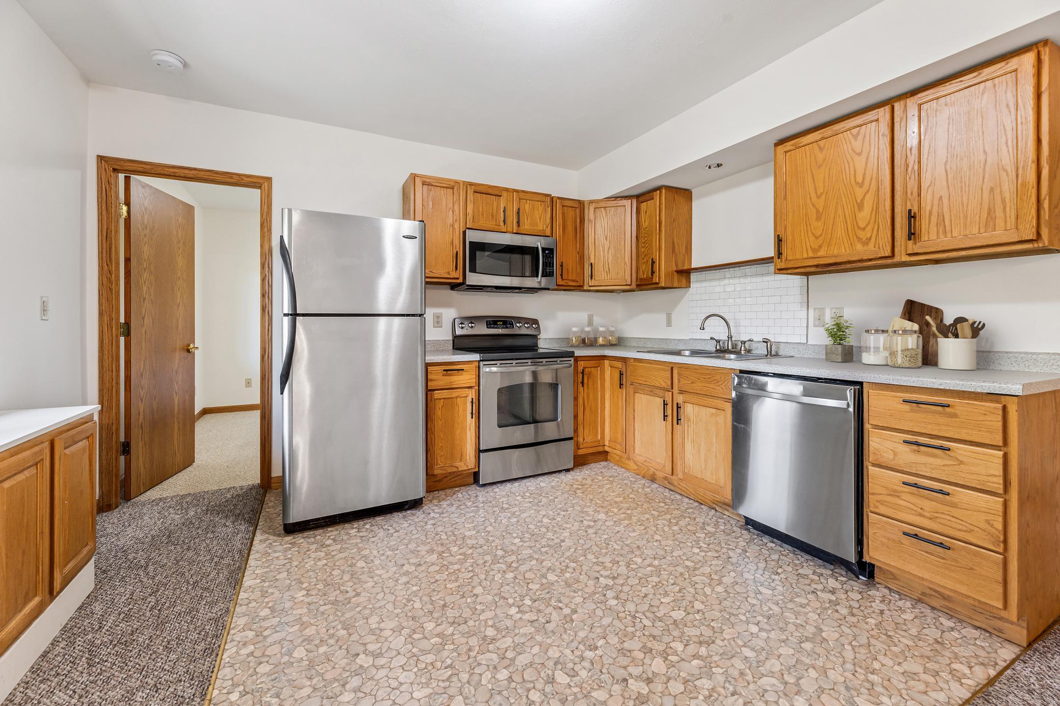 Winona, Minnesota, 55987, United States, 6 Bedrooms Bedrooms, ,4 BathroomsBathrooms,Residential,For Sale,1883576