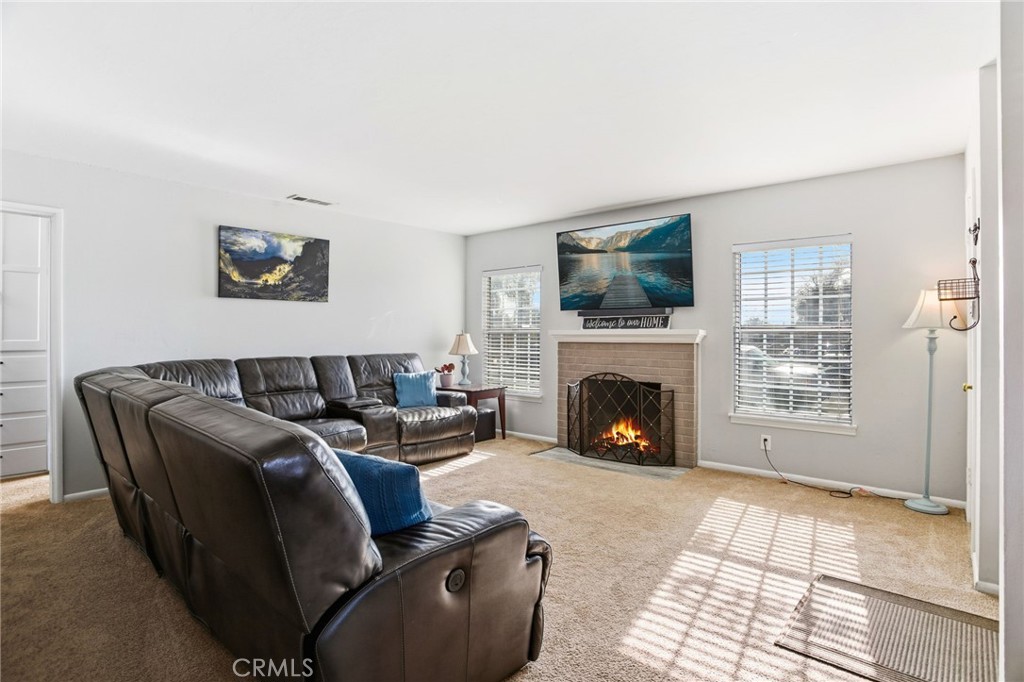 Fontana, California, 92336, United States, 4 Bedrooms Bedrooms, ,1 BathroomBathrooms,Residential,For Sale,2008784