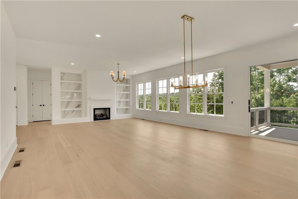 Suwanee, Georgia, 30024, United States, 6 Bedrooms Bedrooms, ,7 BathroomsBathrooms,Residential,For Sale,1795311