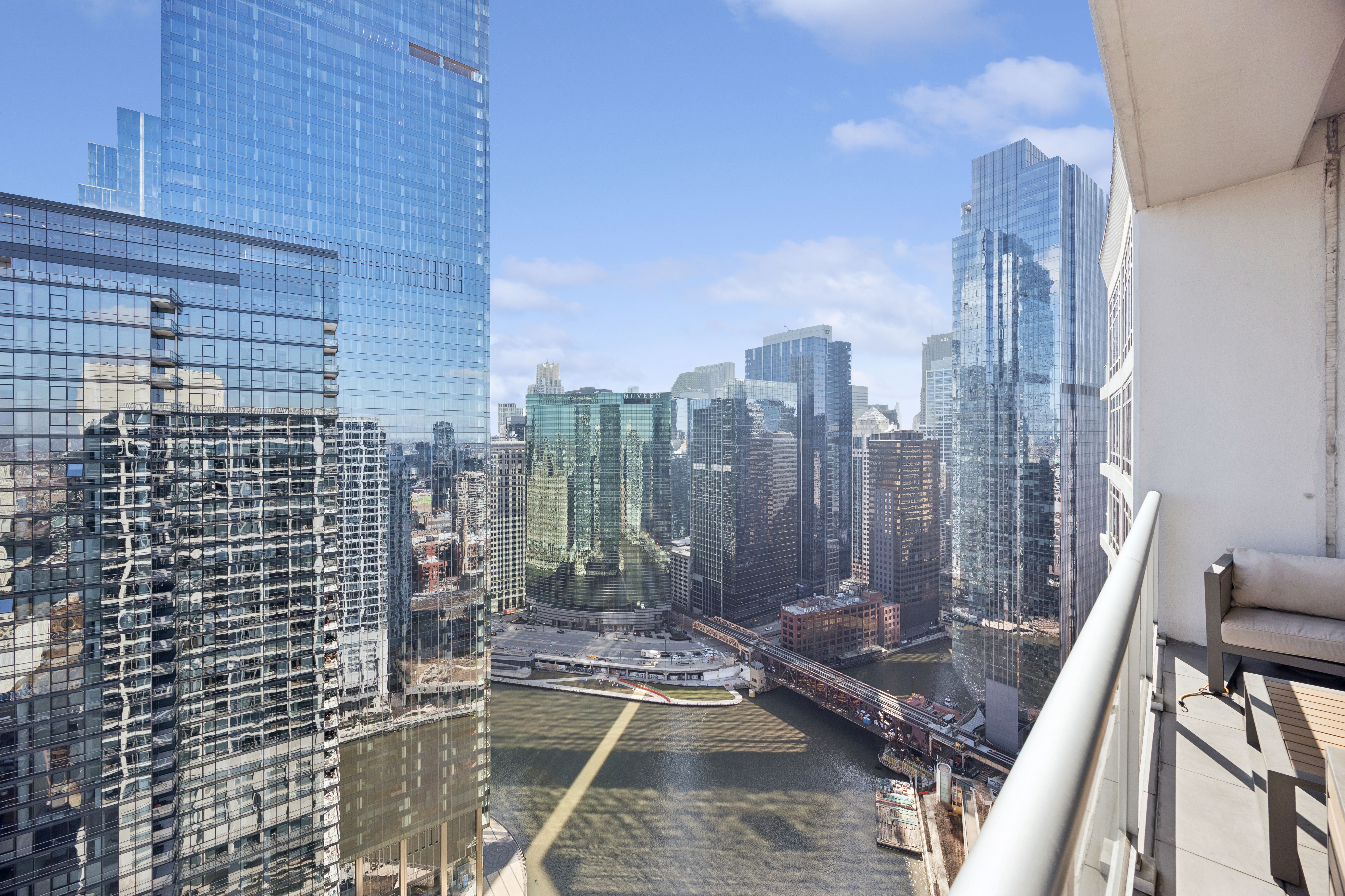  Enjoy Sweeping Chicago River and Skyline Views - 物件實景