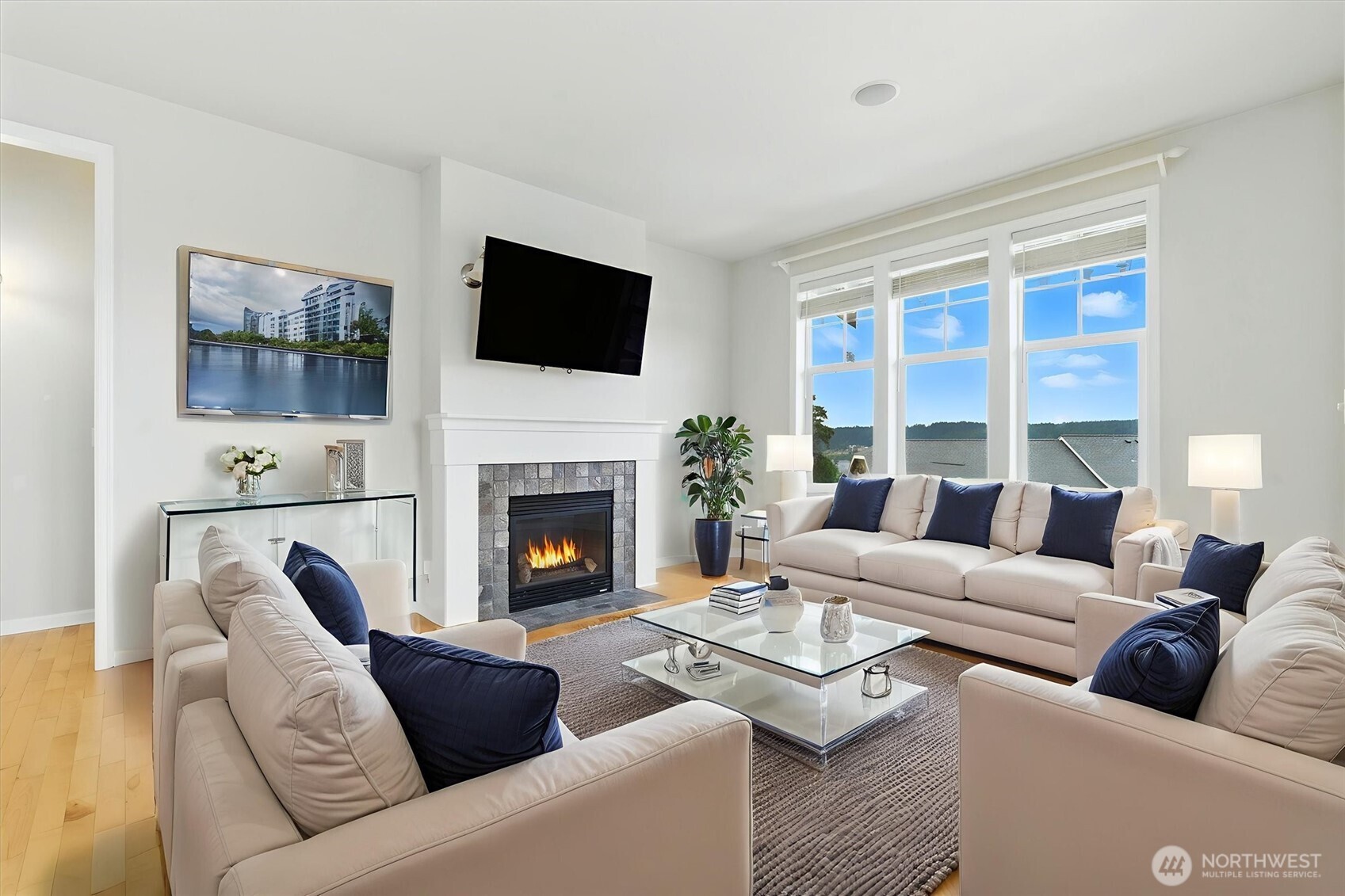 Poulsbo, Washington, 98370, United States, 3 Bedrooms Bedrooms, ,3 BathroomsBathrooms,Residential,For Sale,1898293
