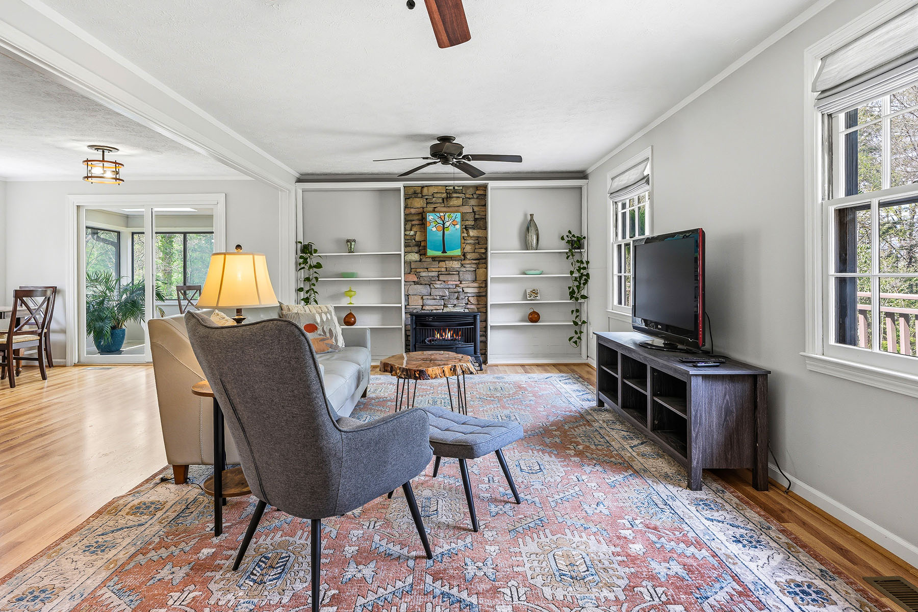  PISGAH FOREST - 物件實景