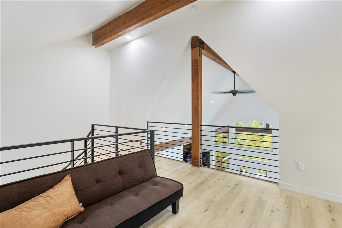 Sagle, Idaho, 83860, United States, 3 Bedrooms Bedrooms, ,4 BathroomsBathrooms,Residential,For Sale,1976949