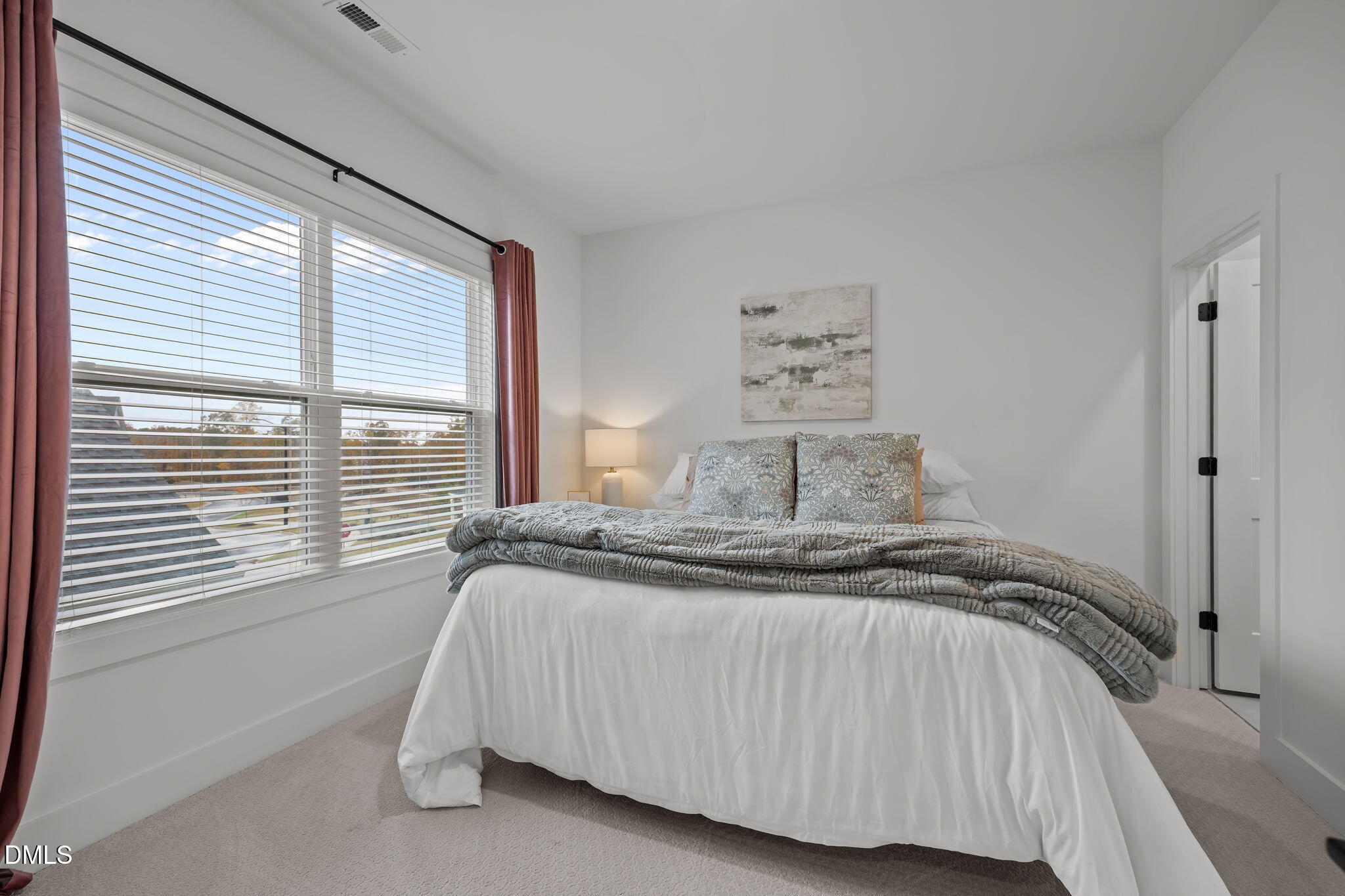 Knightdale, North Carolina, 27545, United States, 4 Bedrooms Bedrooms, ,4 BathroomsBathrooms,Residential,For Sale,1989366