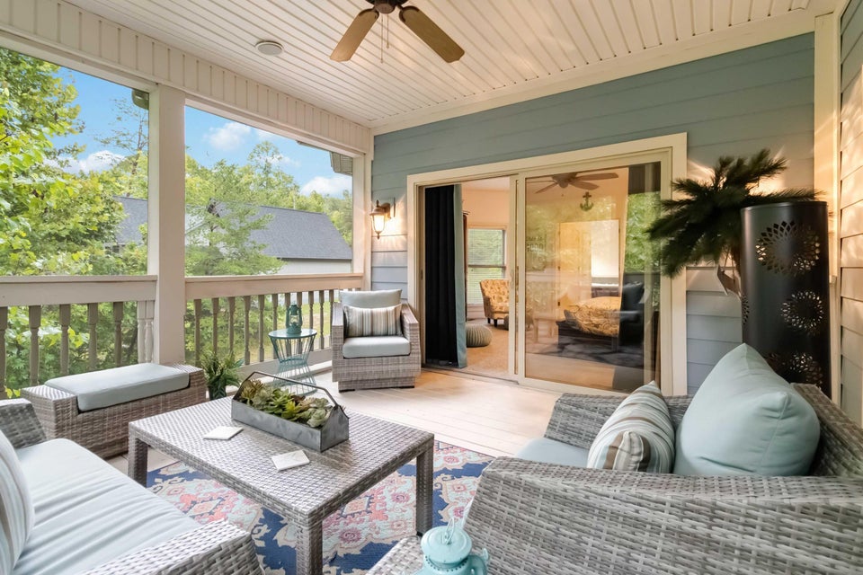 Burnside, Kentucky, 42519, United States, 5 Bedrooms Bedrooms, ,4 BathroomsBathrooms,Residential,For Sale,1978974